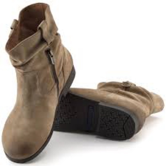 Birkenstock Shoes - Birkenstock Sarnia Suede Ankle Boots Taupe Slouch Zip | Size 37 US 6/6.5